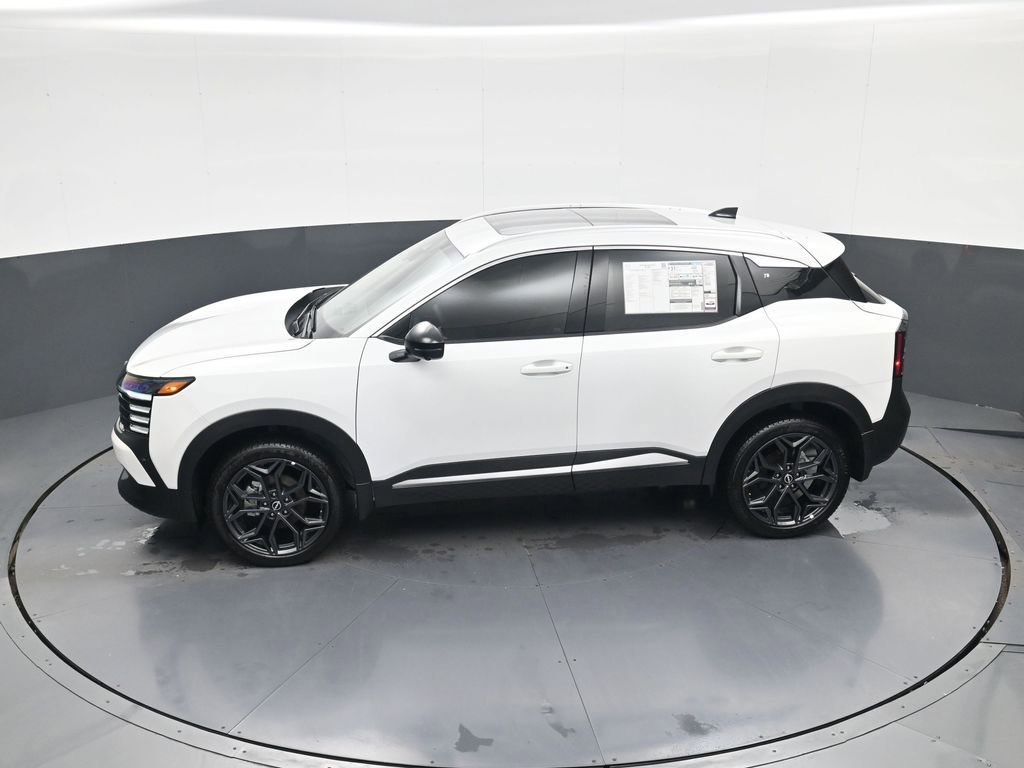 New 2026 Nissan Kicks SR FWD image 28