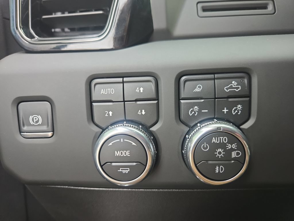 Used 2025 GMC Sierra 2500 AT4 AWD/4WD image 23