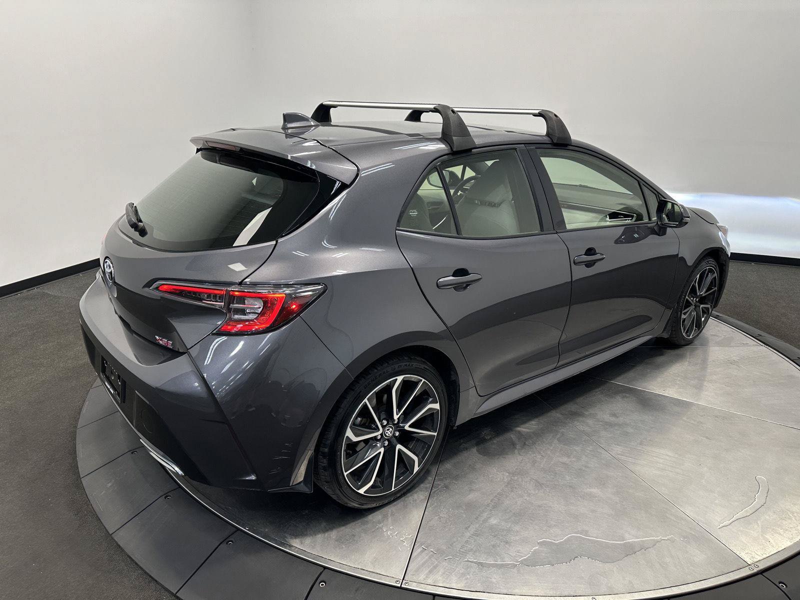 Used 2022 Toyota Corolla XSE FWD image 7