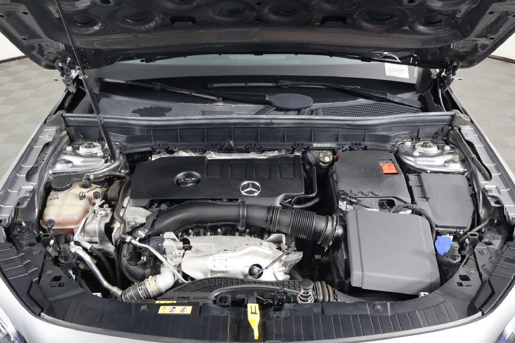 Certified 2020 Mercedes-Benz GLB 250 4MATIC image 15