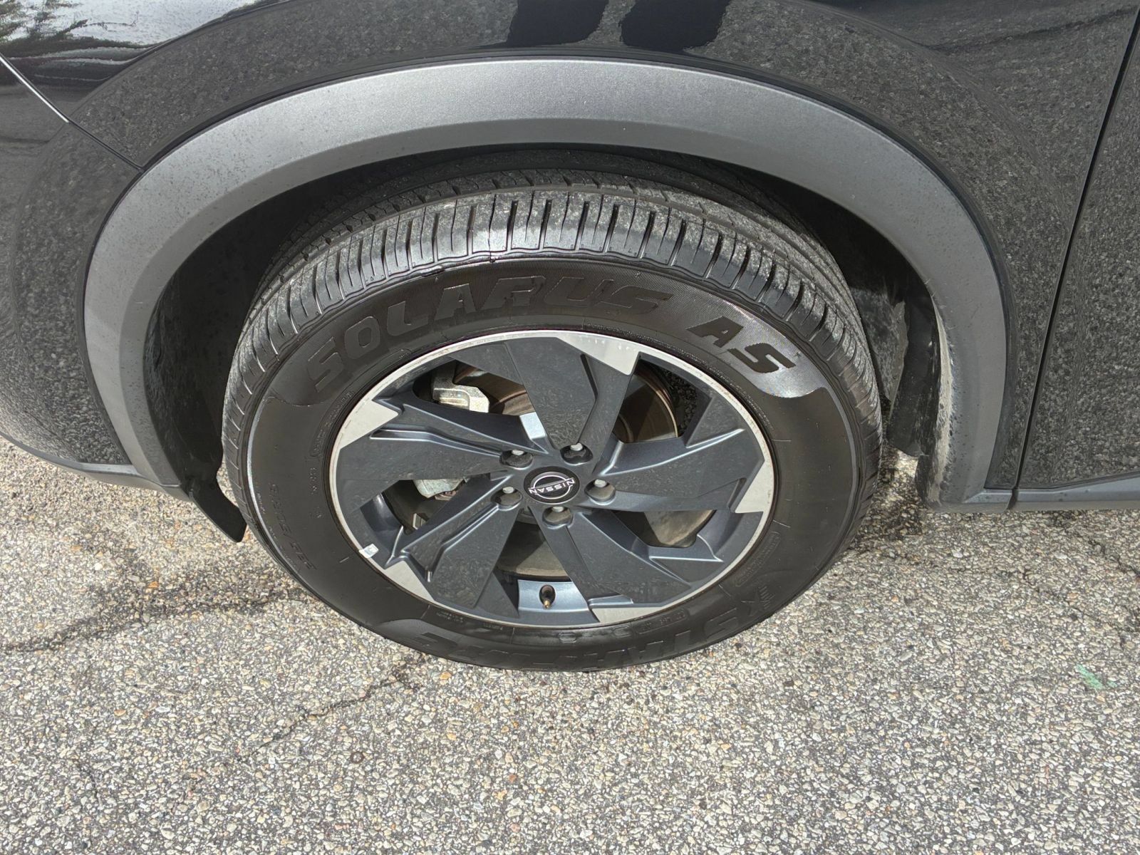 Used 2025 Nissan Rogue SV FWD image 25