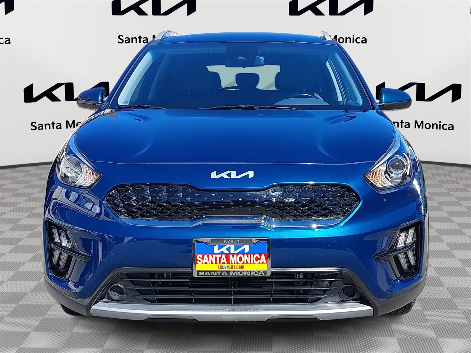 Certified 2022 Kia Niro LXS image 2