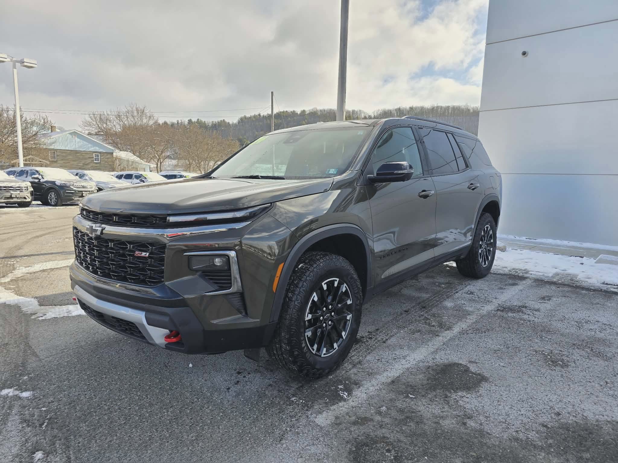 Used 2024 Chevrolet Traverse Z71 image 7