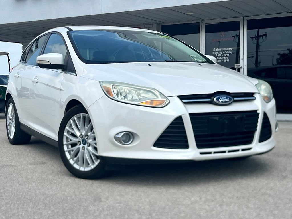 Used 2012 Ford Focus SEL FWD image 1