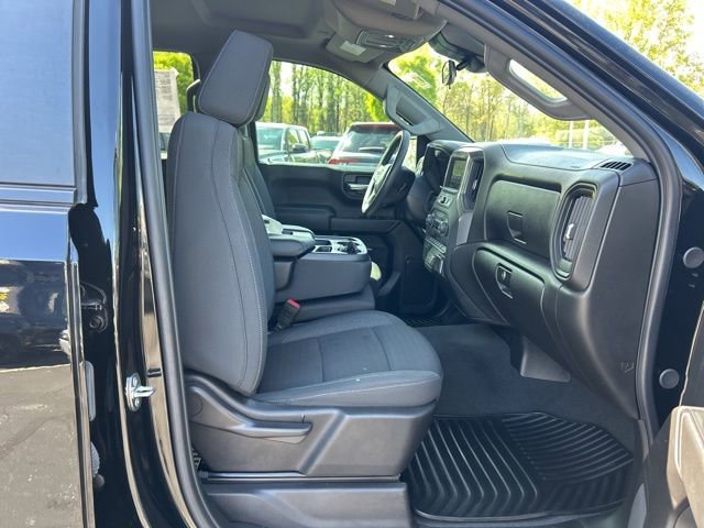 Used 2024 Chevrolet Silverado 1500 Custom w/ Turbomax Blackout Package image 16