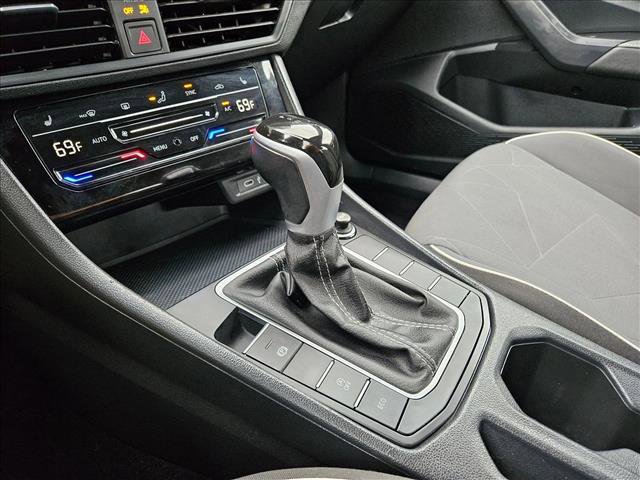 Used 2025 Volkswagen Jetta Sport FWD image 12
