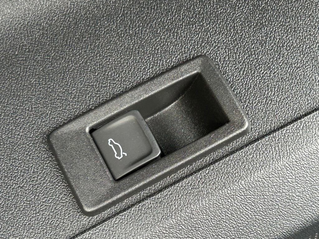 New 2025 Audi SQ5 Premium Plus image 71