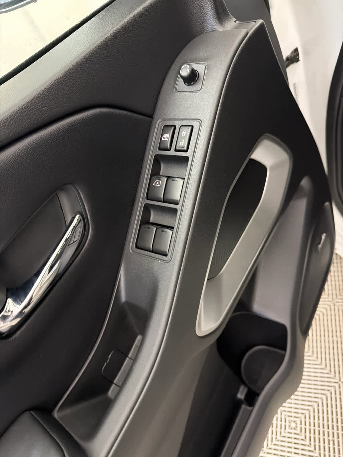 New 2025 Nissan Frontier SV w/ SV Convenience Package image 22