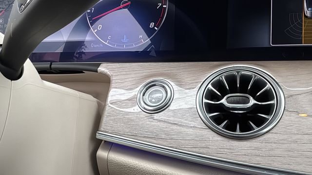 Used 2018 Mercedes-Benz E 400 4MATIC Cabriolet image 27