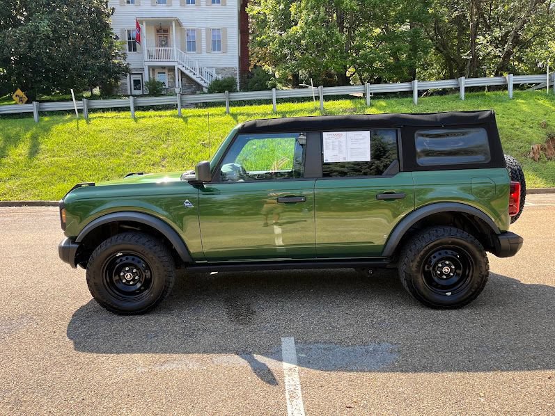 Used 2023 Ford Bronco Black Diamond AWD/4WD image 24