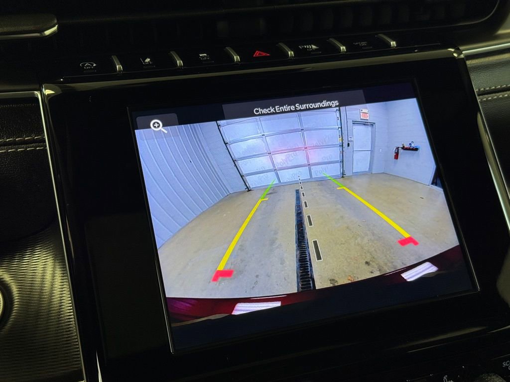 Used 2025 Jeep Grand Cherokee Laredo X w/ Luxury Tech Group I image 40