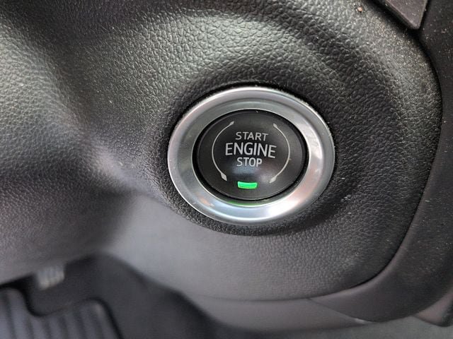 Used 2021 Chevrolet Silverado 1500 LT AWD/4WD image 21