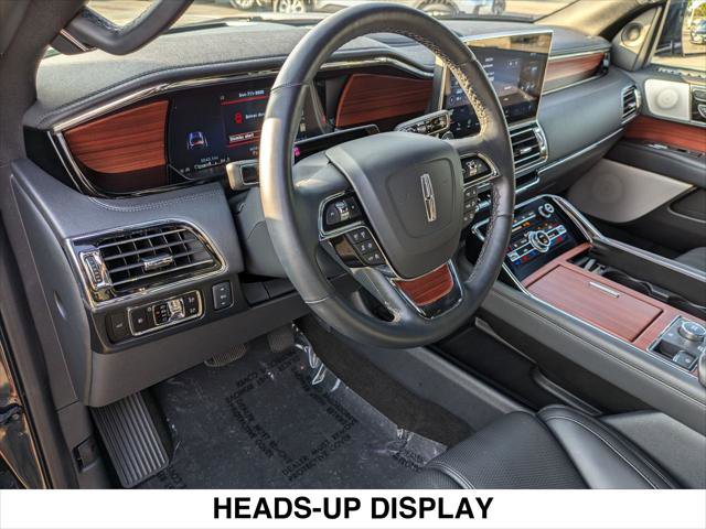 Used 2024 Lincoln Navigator Reserve image 12