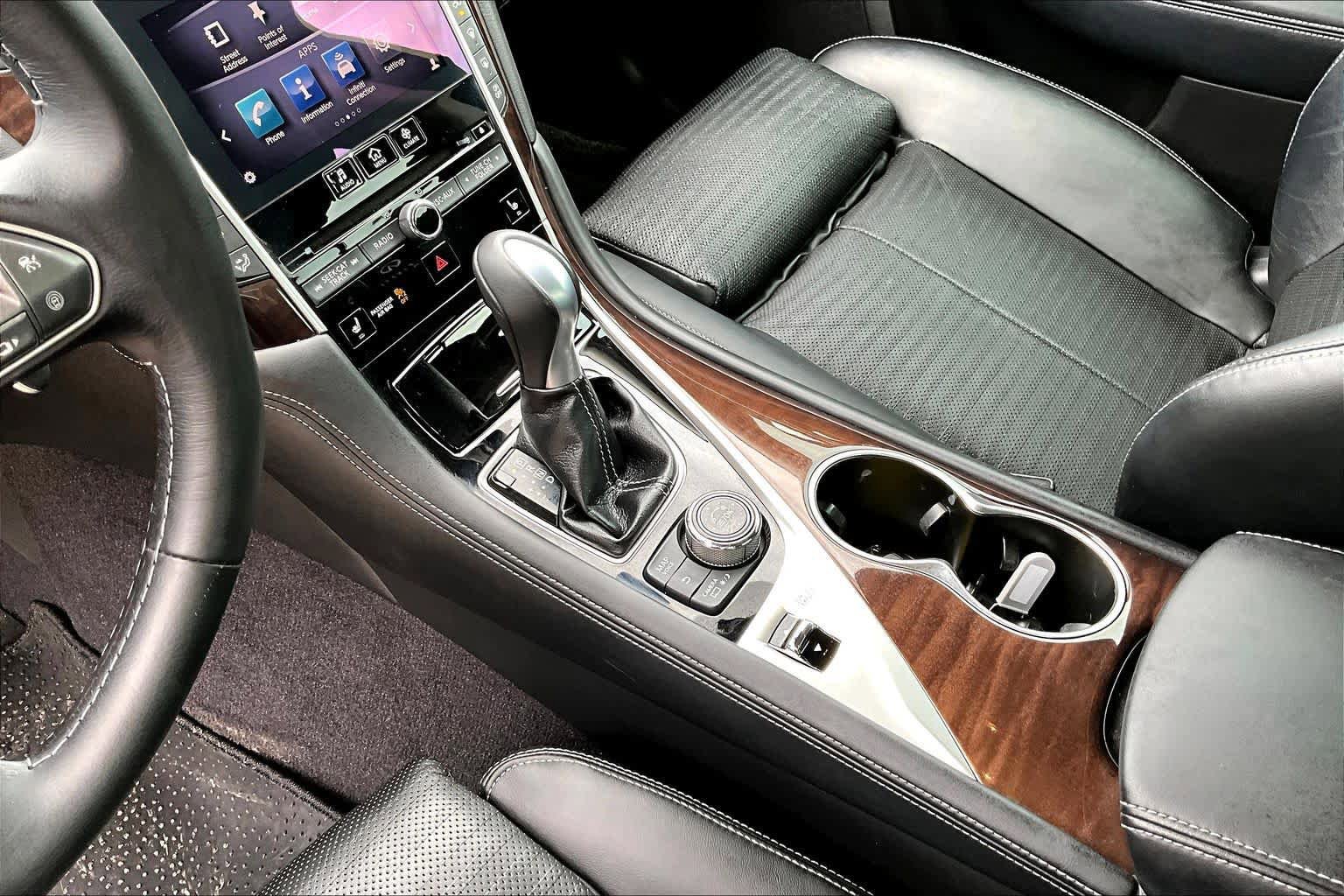 Used 2014 INFINITI Q50 w/ Technology Package RWD image 17