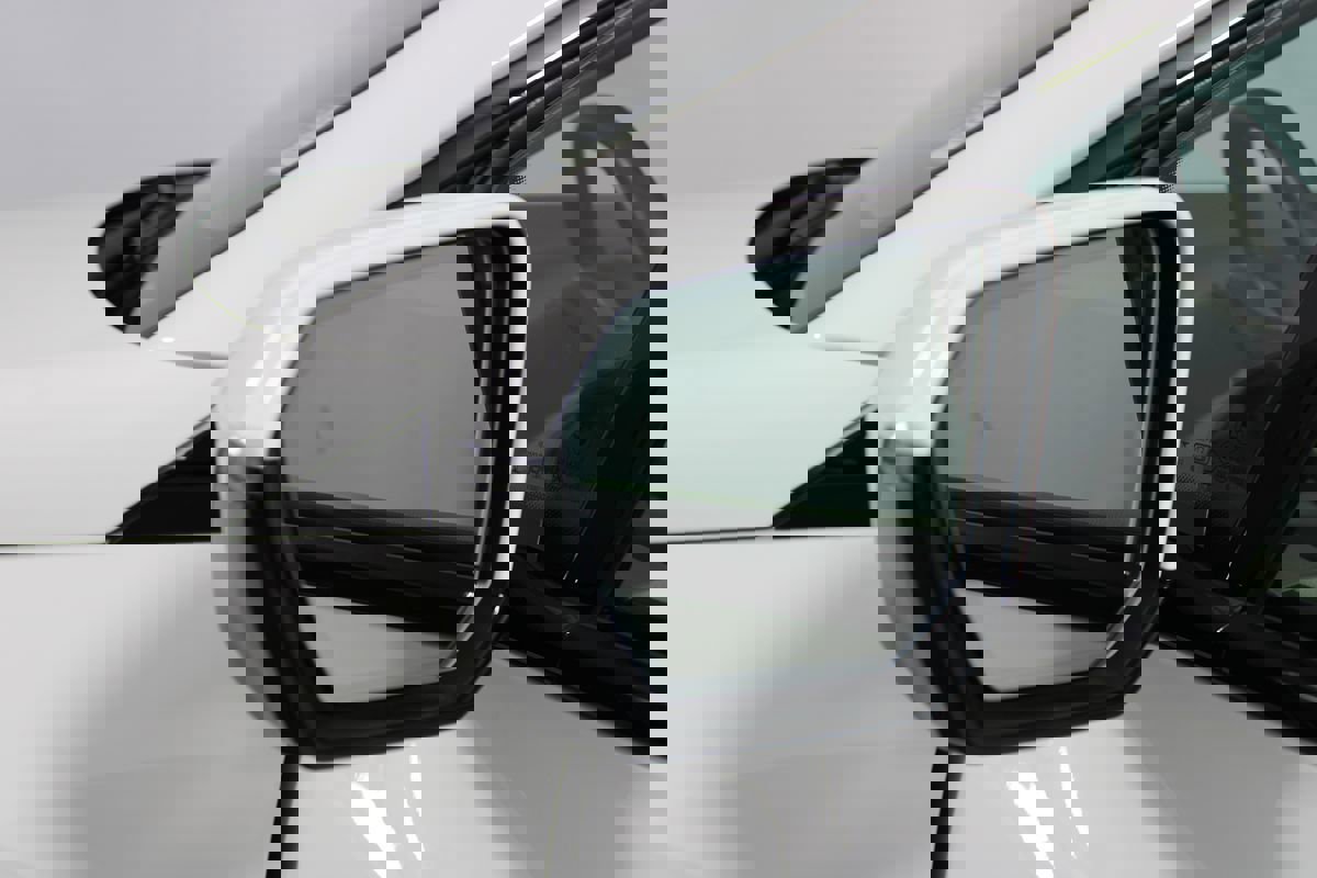 Used 2023 BMW iX xDrive50 w/ Sport Package image 34