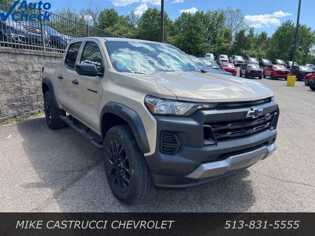Used 2023 Chevrolet Colorado Trail Boss w/ LPO, Dark Essentials Package AWD/4WD image 2
