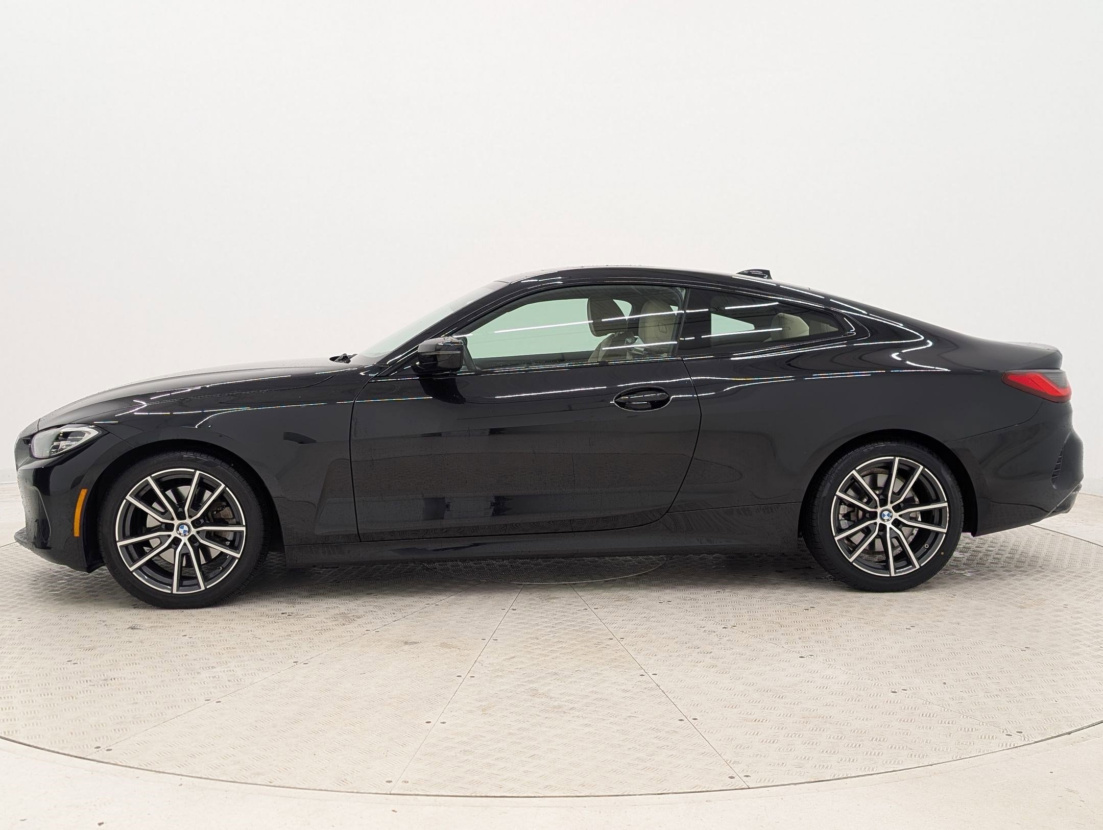 Used 2022 BMW 430i Coupe w/ Convenience Package image 2