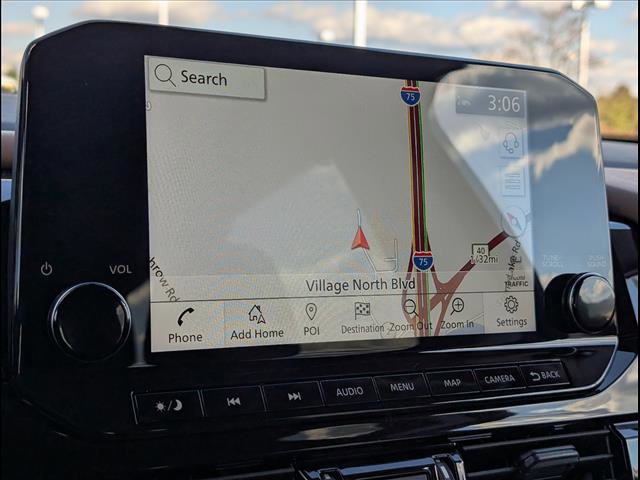 Used 2024 Nissan Pathfinder Platinum w/ Cargo Package image 18