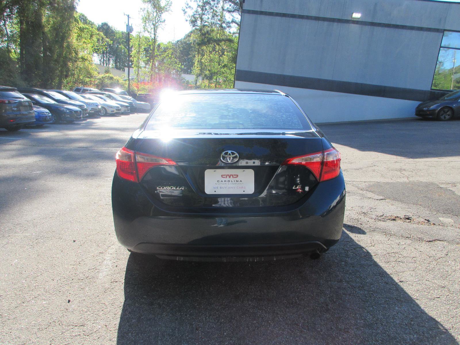 Used 2018 Toyota Corolla LE image 6