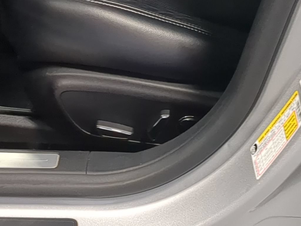Used 2017 Lincoln MKZ Reserve FWD image 21