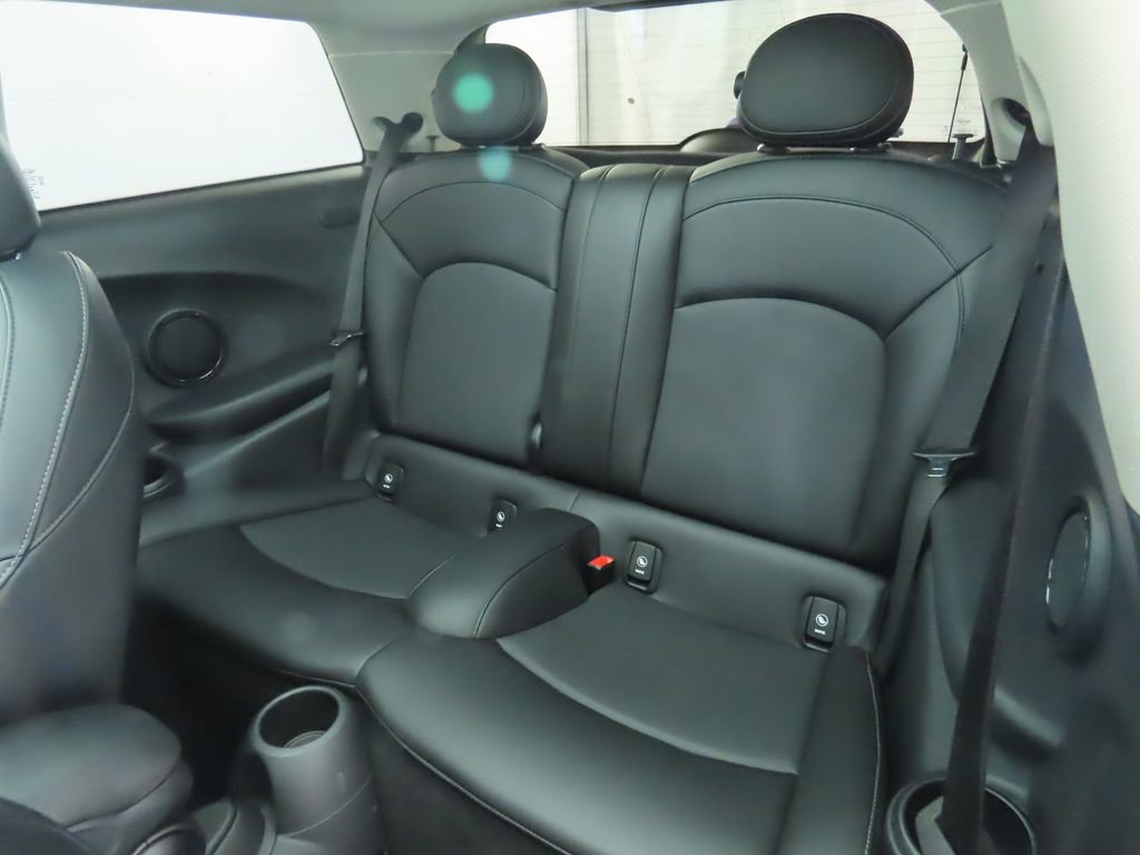 Used 2019 MINI Cooper S w/ Signature Upholstery Package image 21