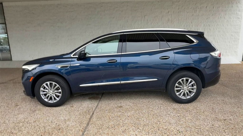 Certified 2023 Buick Enclave Essence image 5