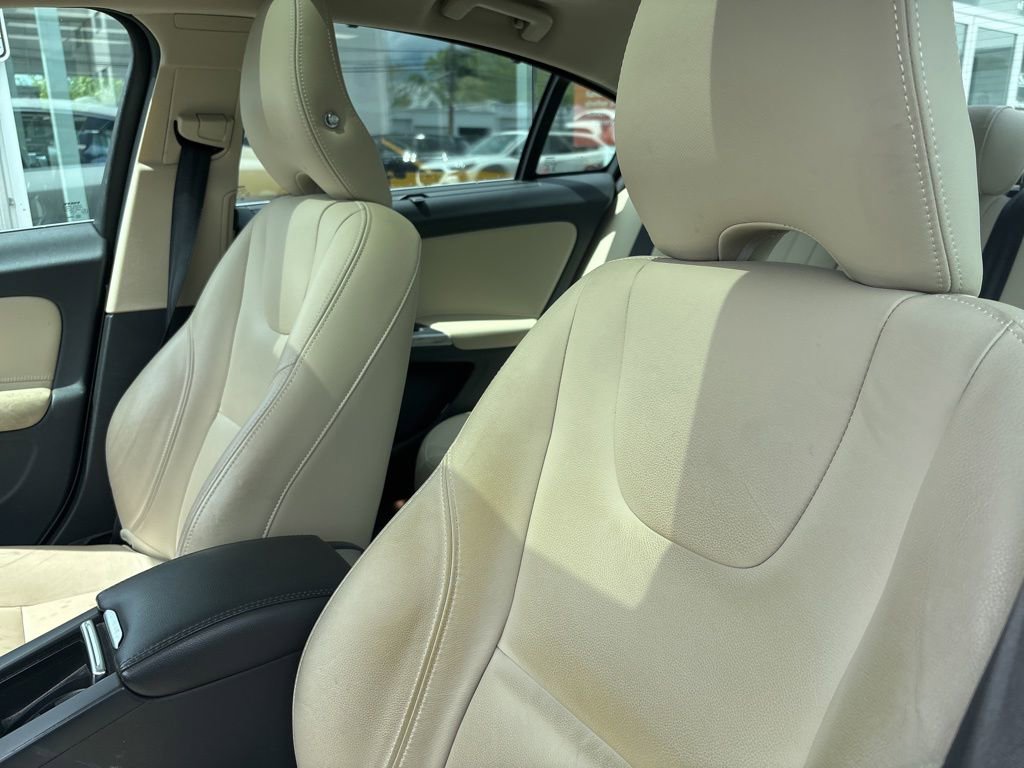 Used 2017 Volvo S60 T5 Inscription FWD image 11