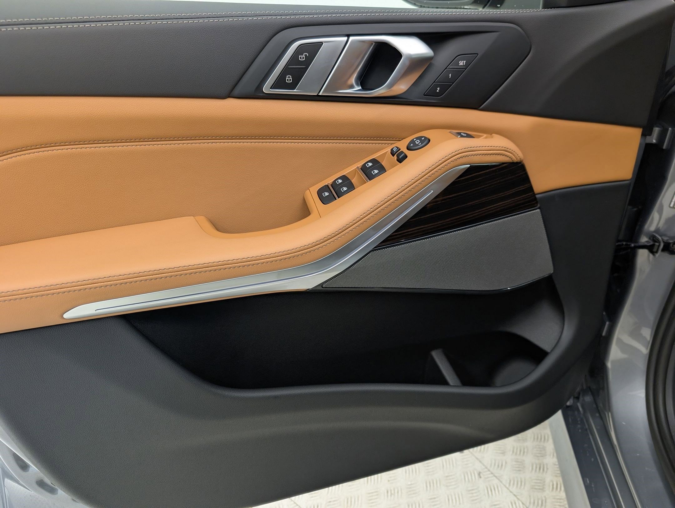 New 2026 BMW X5 xDrive40i w/ M Sport Package image 14