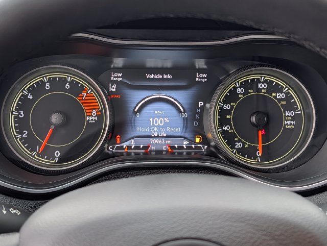 Used 2021 Jeep Cherokee Trailhawk AWD/4WD image 19