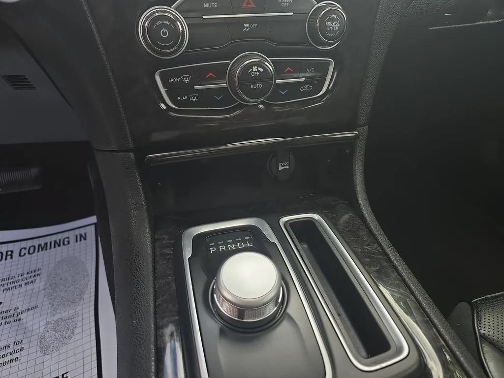 Used 2020 Chrysler 300 Limited RWD image 23