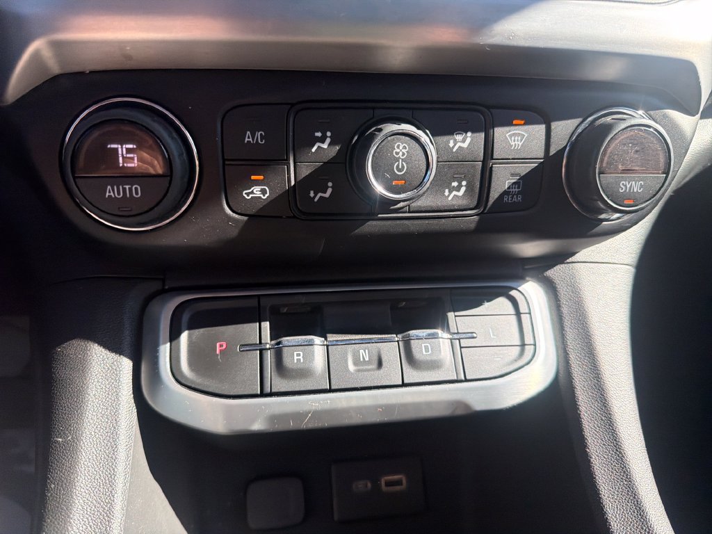 Used 2021 GMC Acadia SLE w/ Driver Convenience Package AWD/4WD image 18