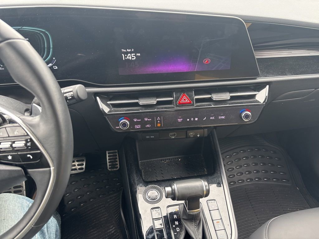 Certified 2023 Kia Niro EX Touring image 10