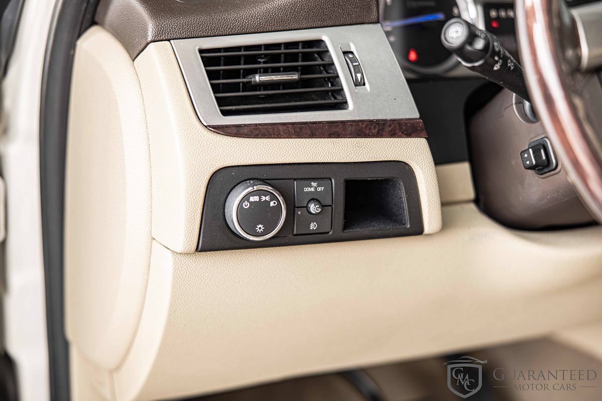 Used 2010 Cadillac Escalade 2WD Hybrid image 22