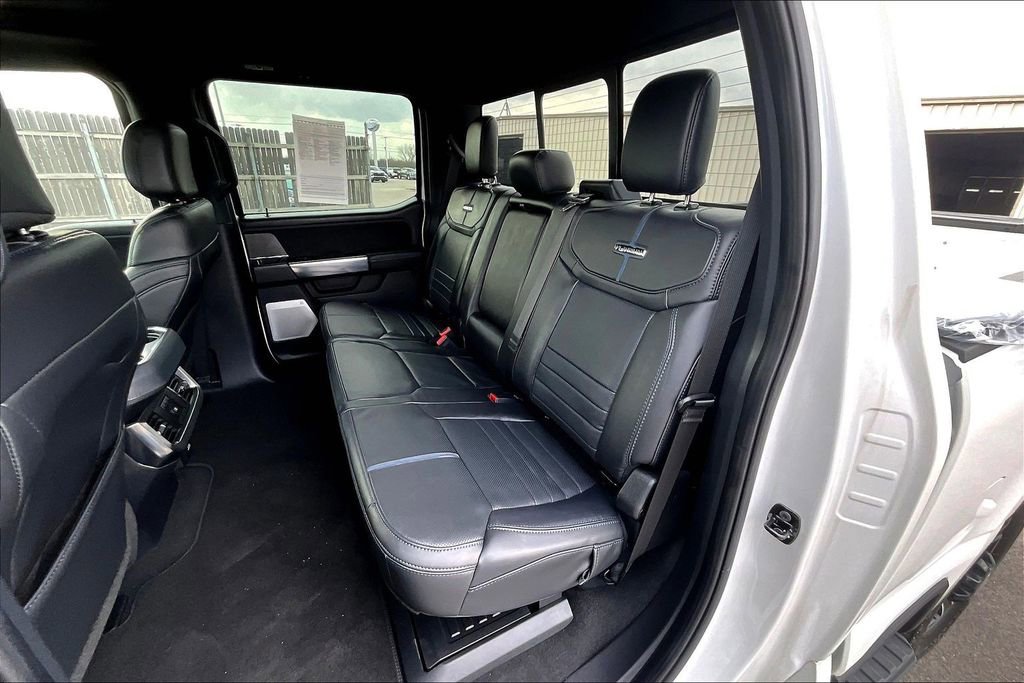 Used 2025 Ford F350 Platinum w/ FX4 Off-Road Package image 28