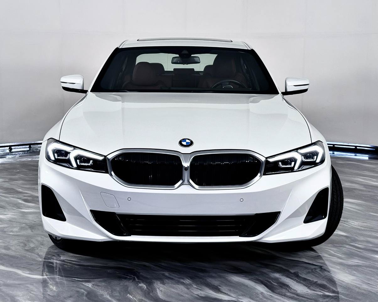 Used 2024 BMW 330i xDrive Sedan AWD/4WD image 7