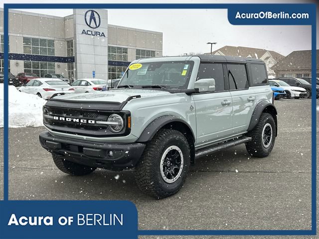 Used 2022 Ford Bronco Outer Banks image 1