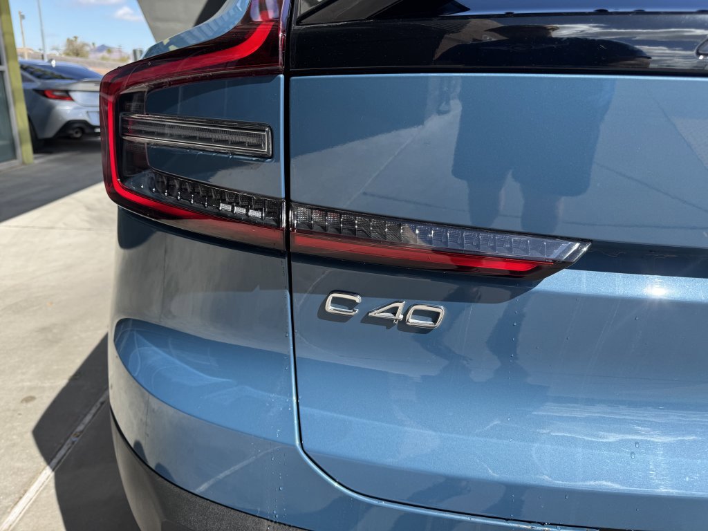 Used 2022 Volvo C40 P8 Recharge Ultimate image 12