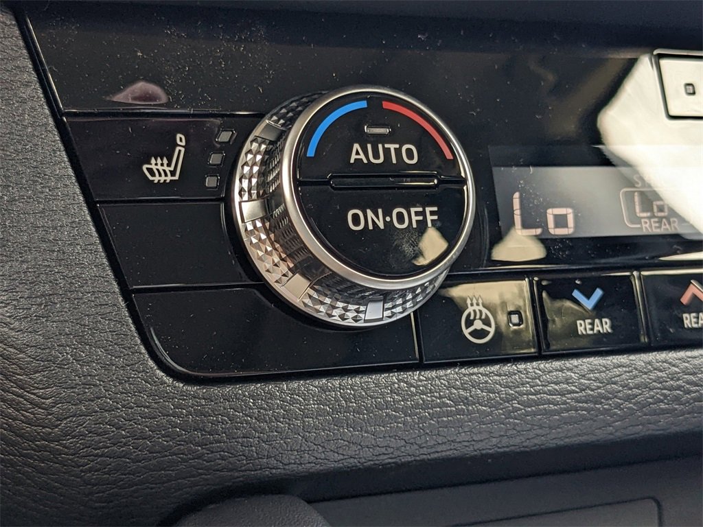 New 2025 Mitsubishi Outlander SEL image 25