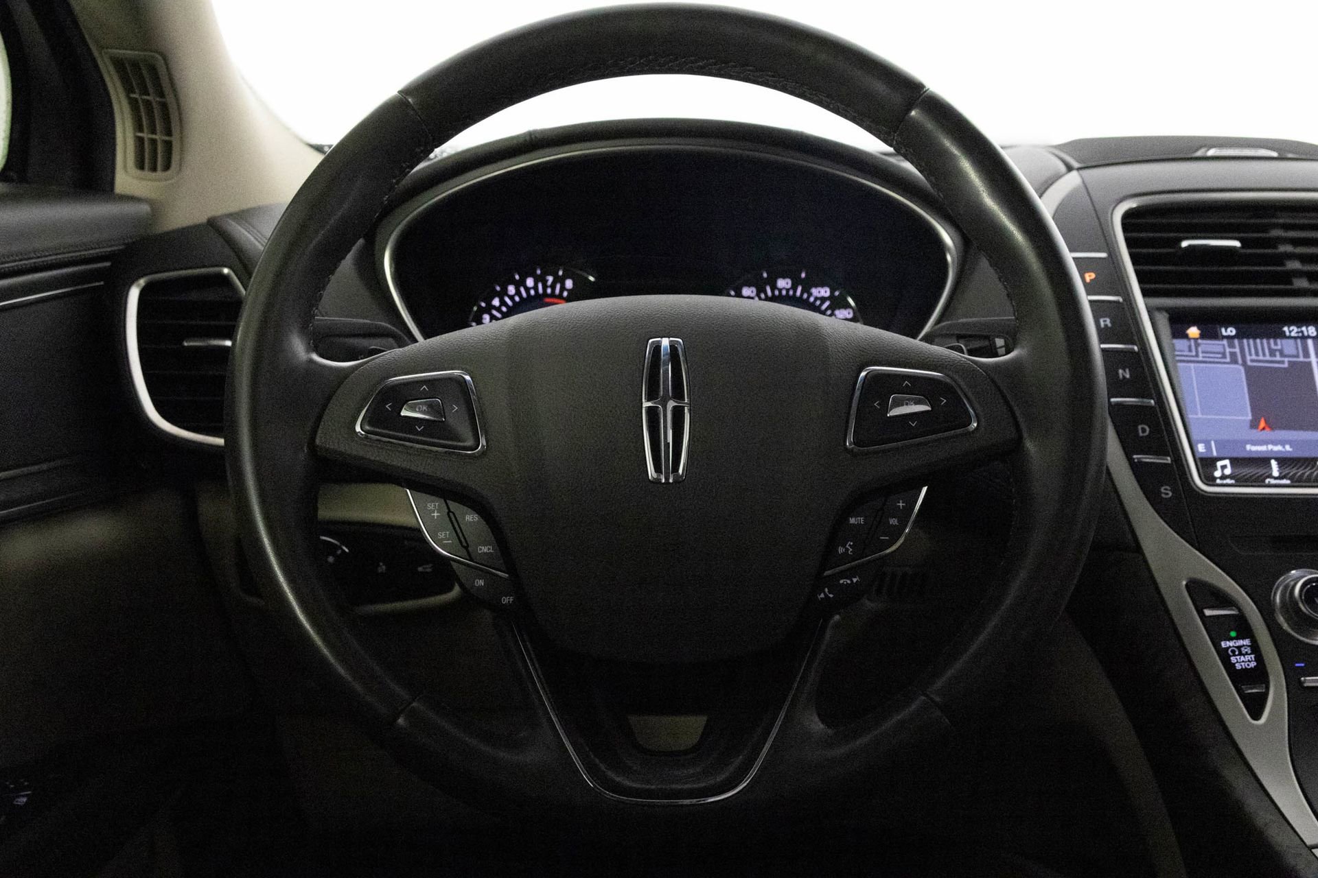 Used 2017 Lincoln MKX Reserve image 27