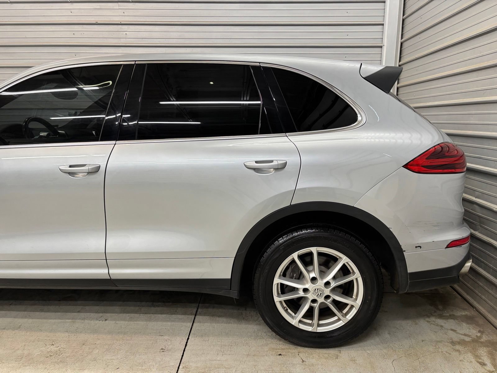 Used 2018 Porsche Cayenne AWD/4WD image 5