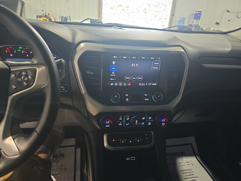 Used 2023 GMC Acadia SLT AWD/4WD image 20