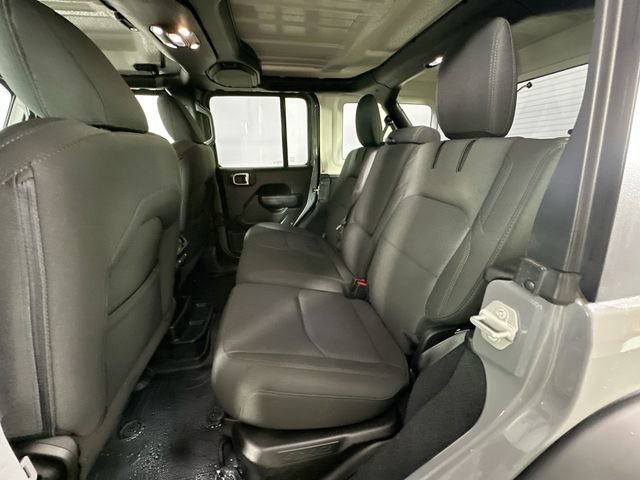 Used 2023 Jeep Wrangler Unlimited w/ Cold Weather Group AWD/4WD image 25