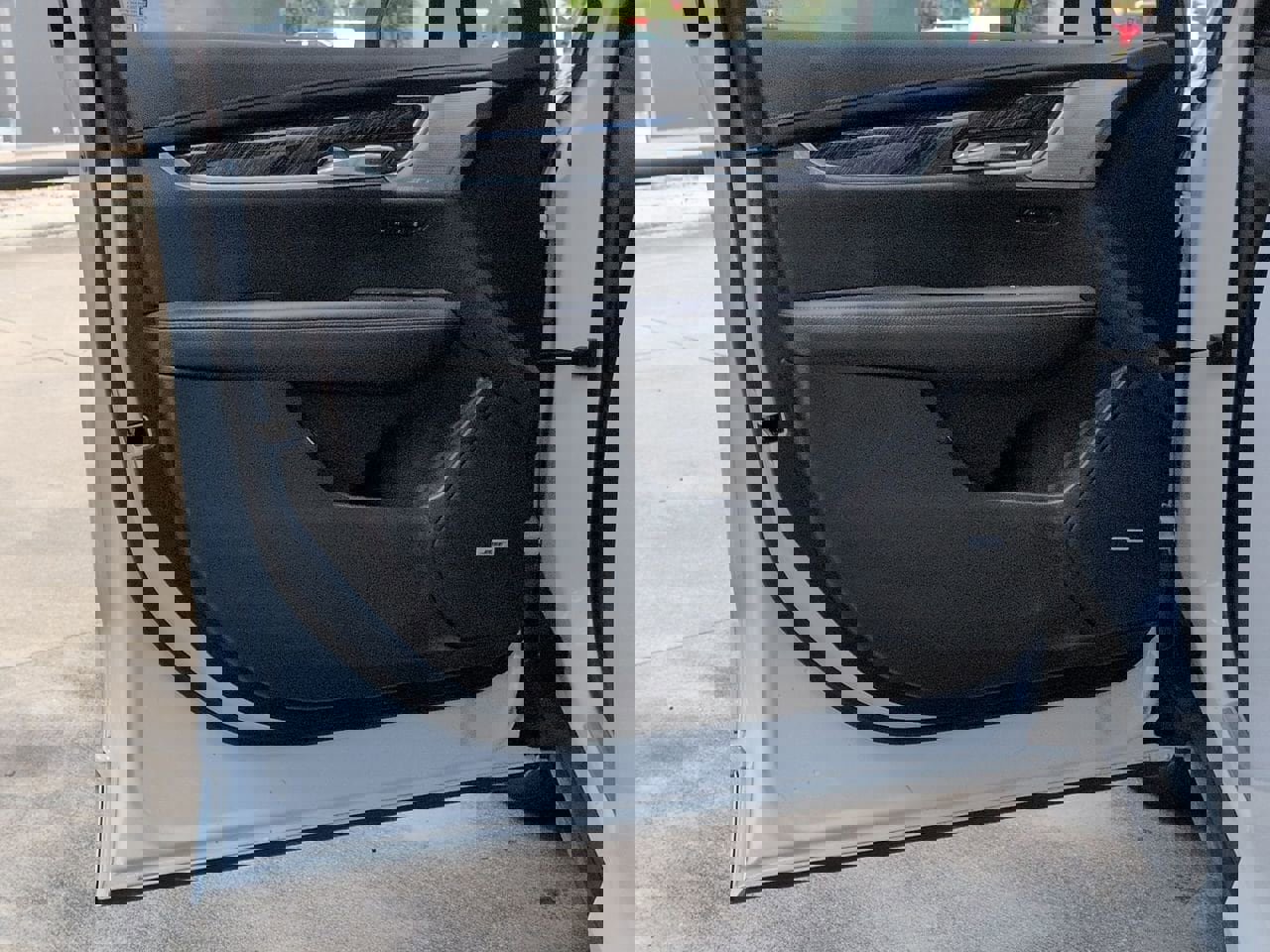 Used 2023 Cadillac XT6 Premium Luxury w/ Technology Package image 8