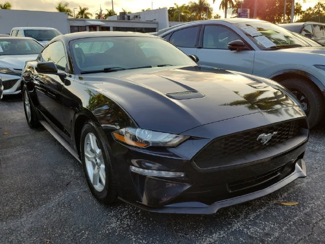Used 2019 Ford Mustang Coupe RWD image 2