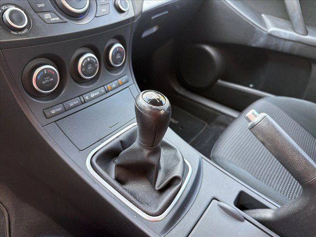 Used 2013 MAZDA MAZDA3 i Touring FWD image 19
