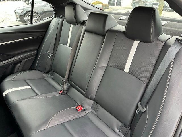 Used 2025 Toyota Camry SE image 31