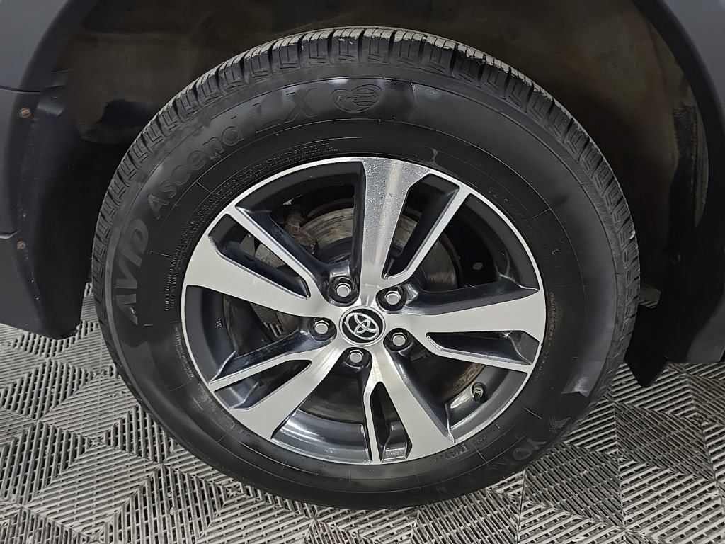 Used 2018 Toyota RAV4 XLE w/ Plus Extra Value Package AWD/4WD image 14