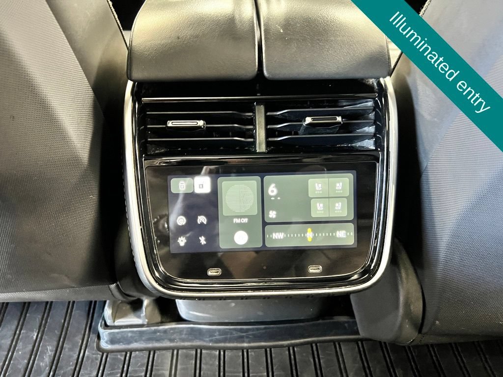 Used 2025 Rivian R1S Adventure AWD/4WD image 15
