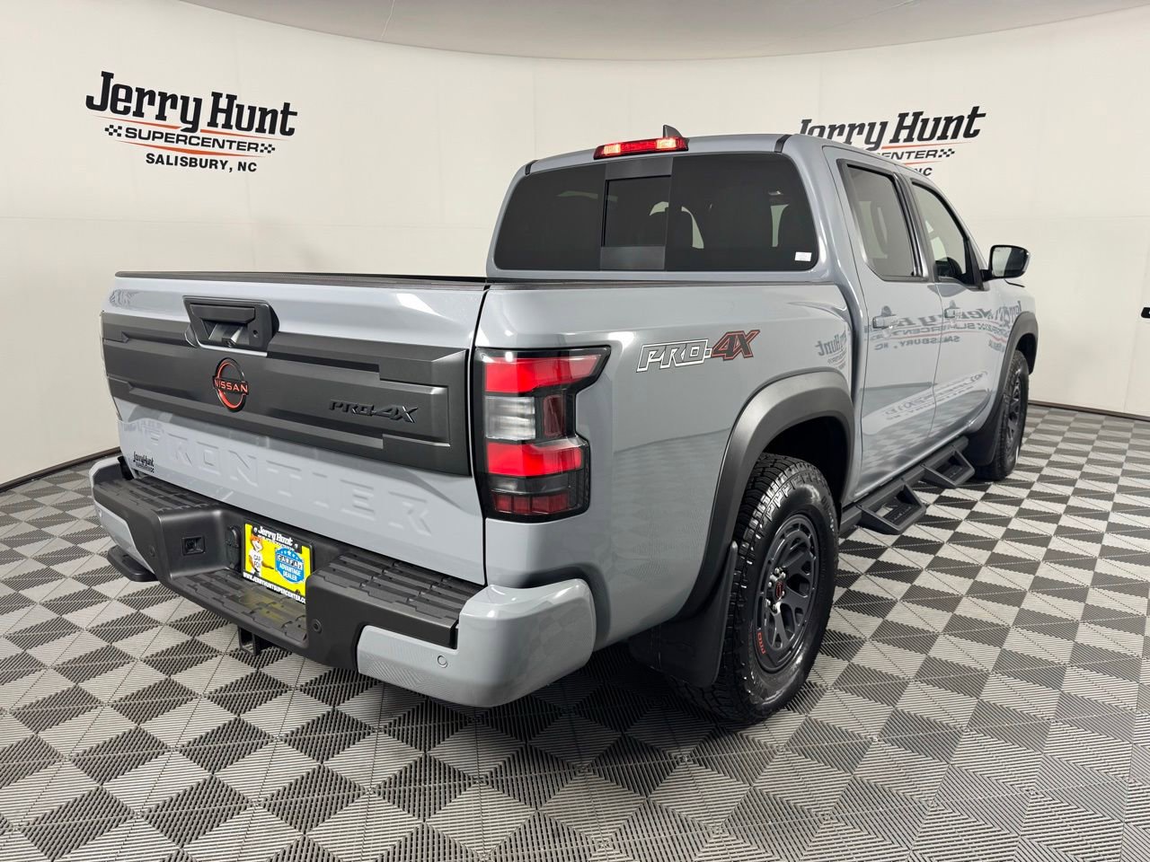 Used 2025 Nissan Frontier PRO-4X w/ Interior Protection Package AWD/4WD image 6
