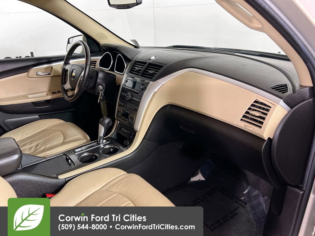 Used 2011 Chevrolet Traverse LTZ image 28